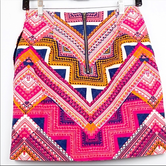 Aztec mini skirt with pockets - Picture 3 of 3